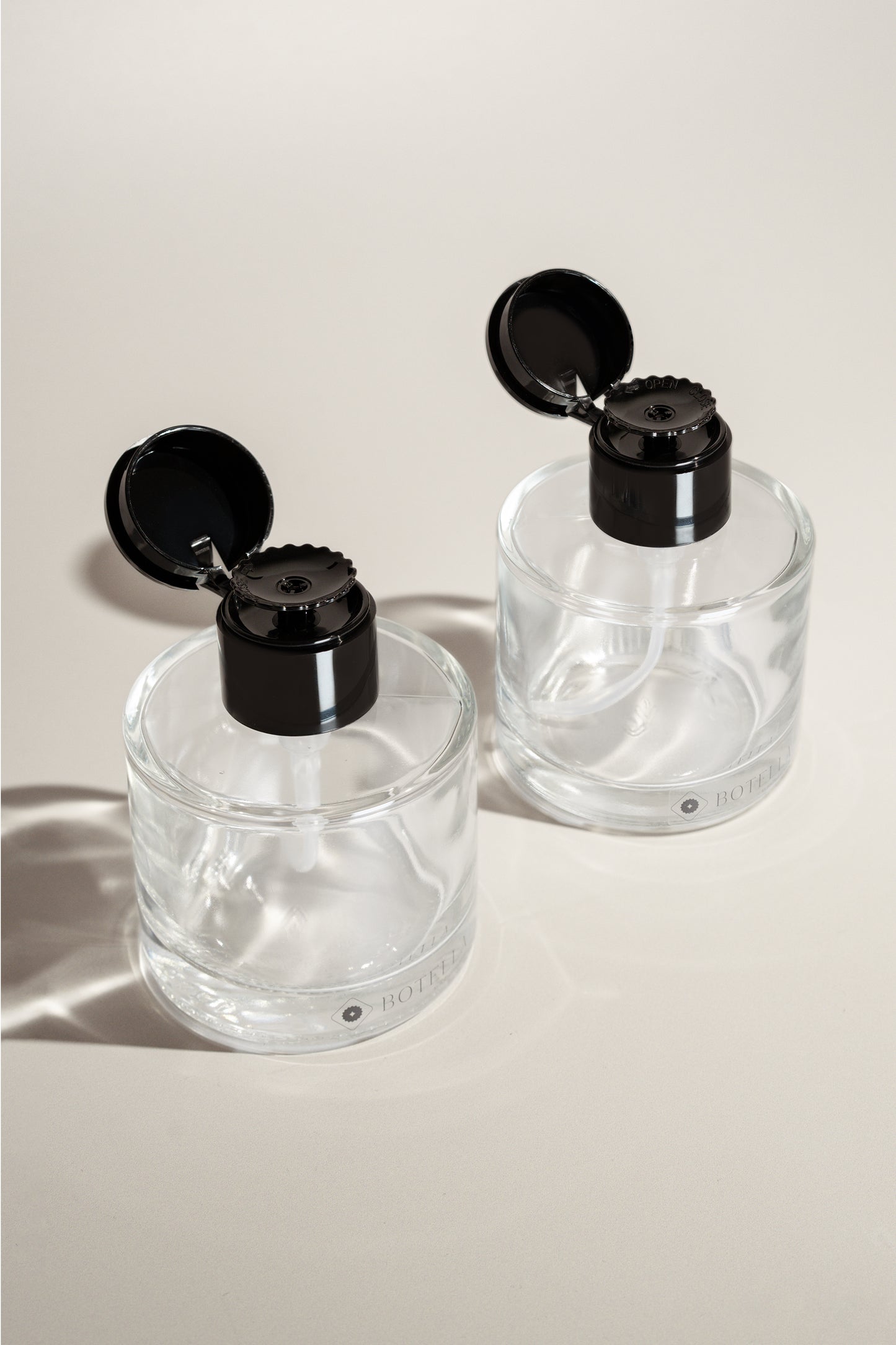 Round Glass Pump Bottle - Duo