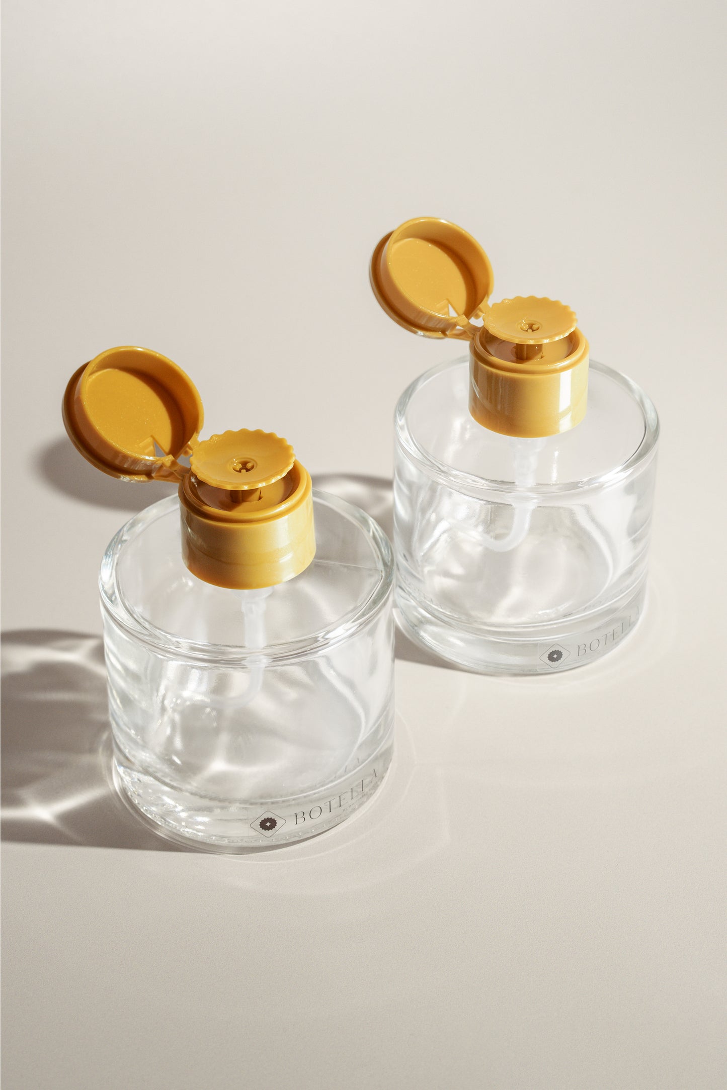 Round Glass Pump Bottle - Duo