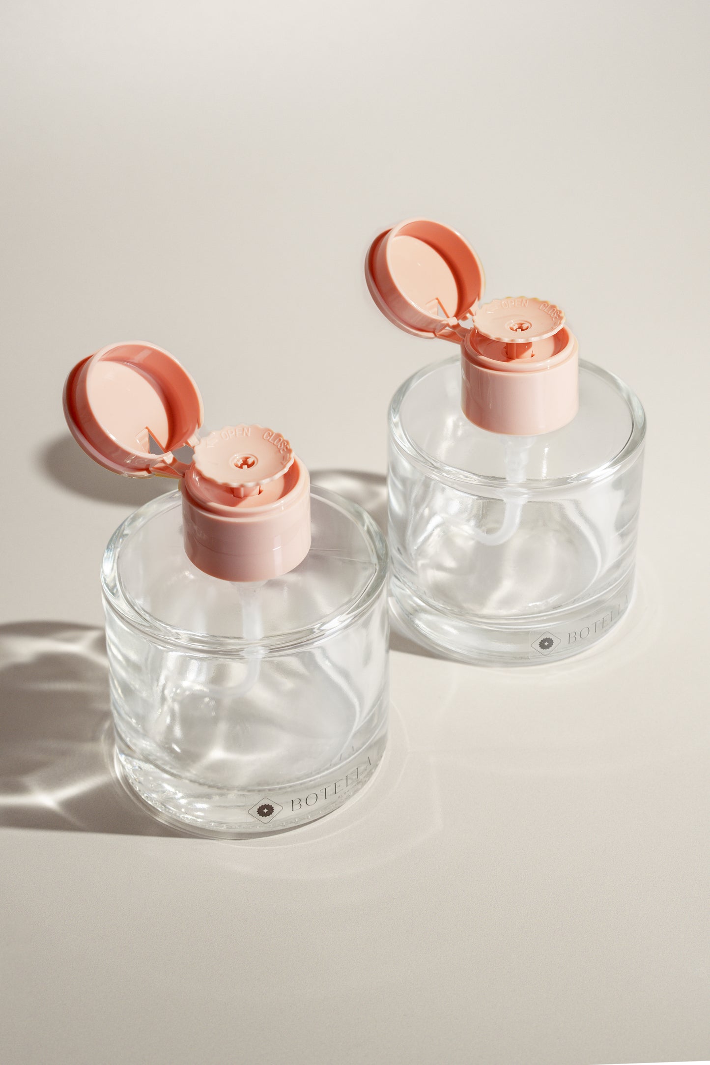 Round Glass Pump Bottle - Duo